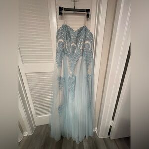 Macy’s “Say Yes” Blue Lace Tulle Formal Gown | Corset Back | NWT